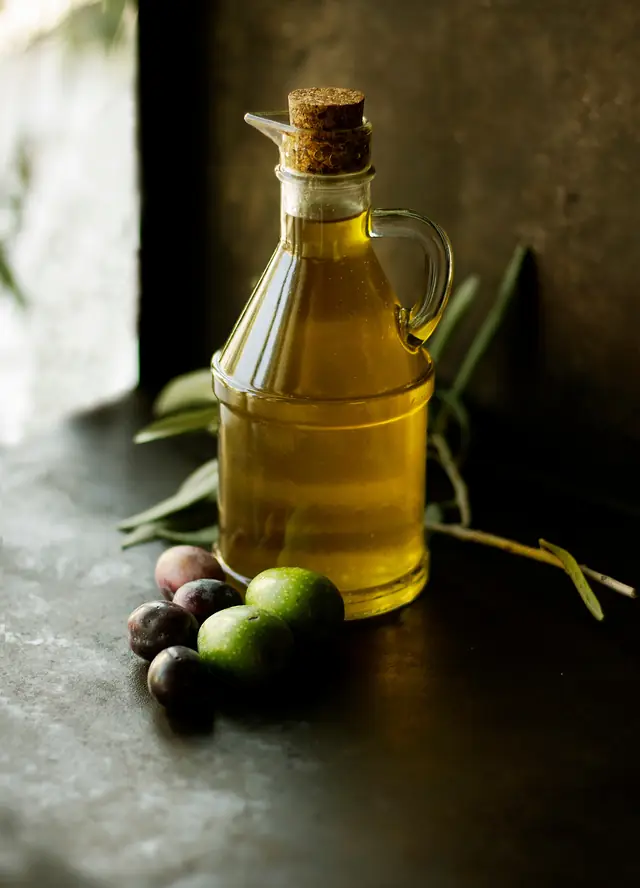 L’huile d’olive de l’arrière-pays niçois — Agrandir
